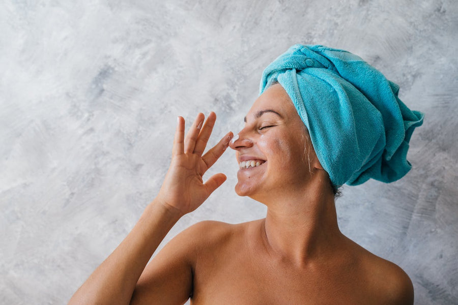 Comment choisir la meilleure crème de jour pour peaux mixtes légèrement sèches - Lovely Stella
