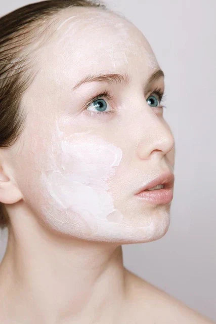 Crème de jour pour peau mixte : hydratez votre visage quotidiennement